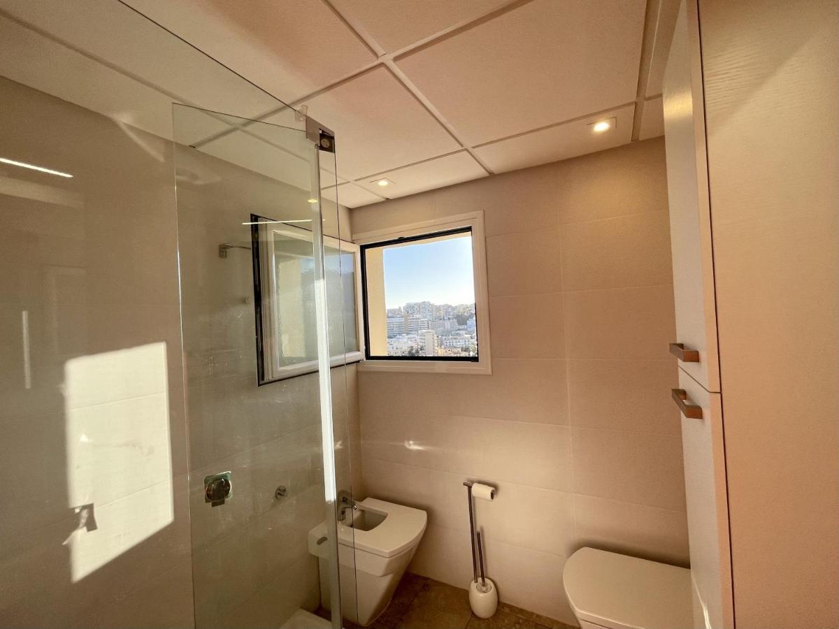 Exclusive Beachfront Apartment Torremolinos - Pool - Paddle - Tenis - Wifi - Central Aircon מראה חיצוני תמונה