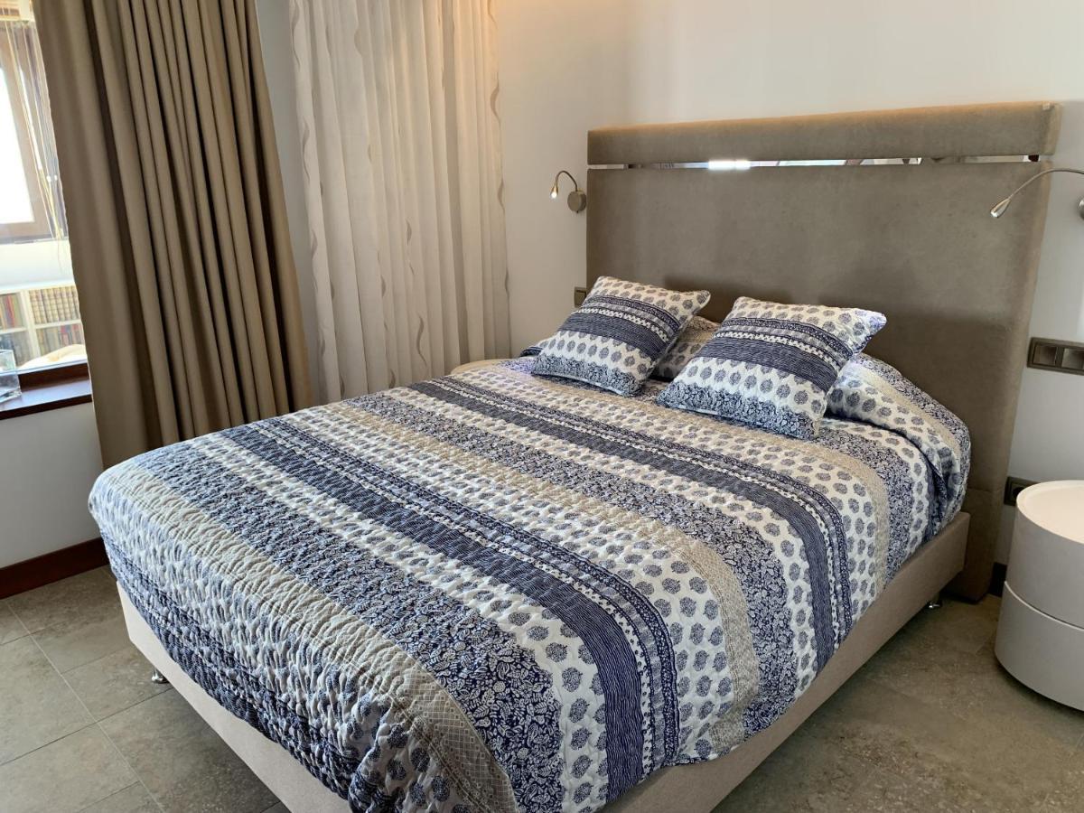 Exclusive Beachfront Apartment Torremolinos - Pool - Paddle - Tenis - Wifi - Central Aircon מראה חיצוני תמונה