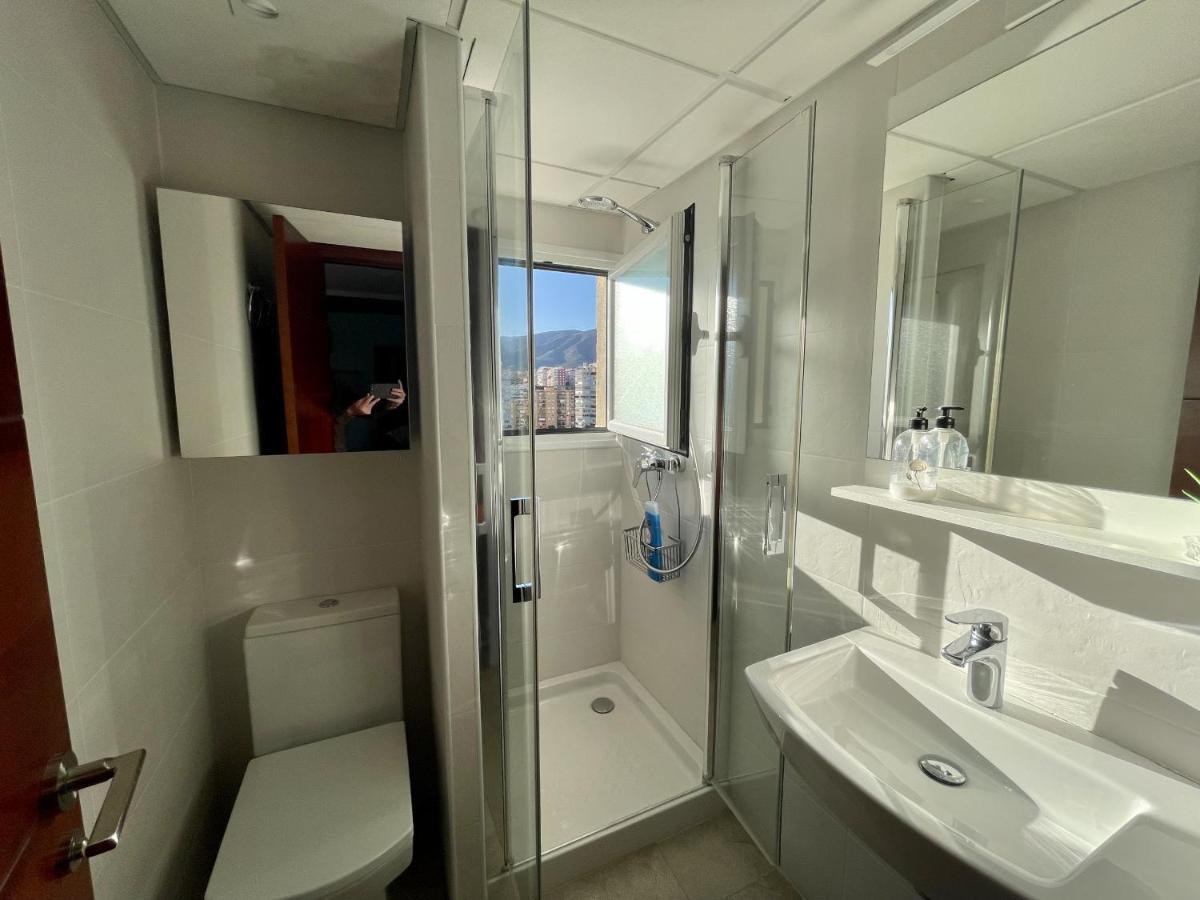 Exclusive Beachfront Apartment Torremolinos - Pool - Paddle - Tenis - Wifi - Central Aircon מראה חיצוני תמונה